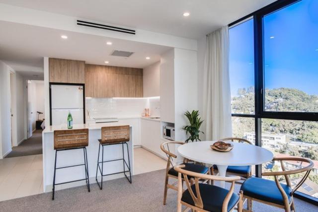 Iconic Kirra Beach Resort Gold Coast Exterior photo