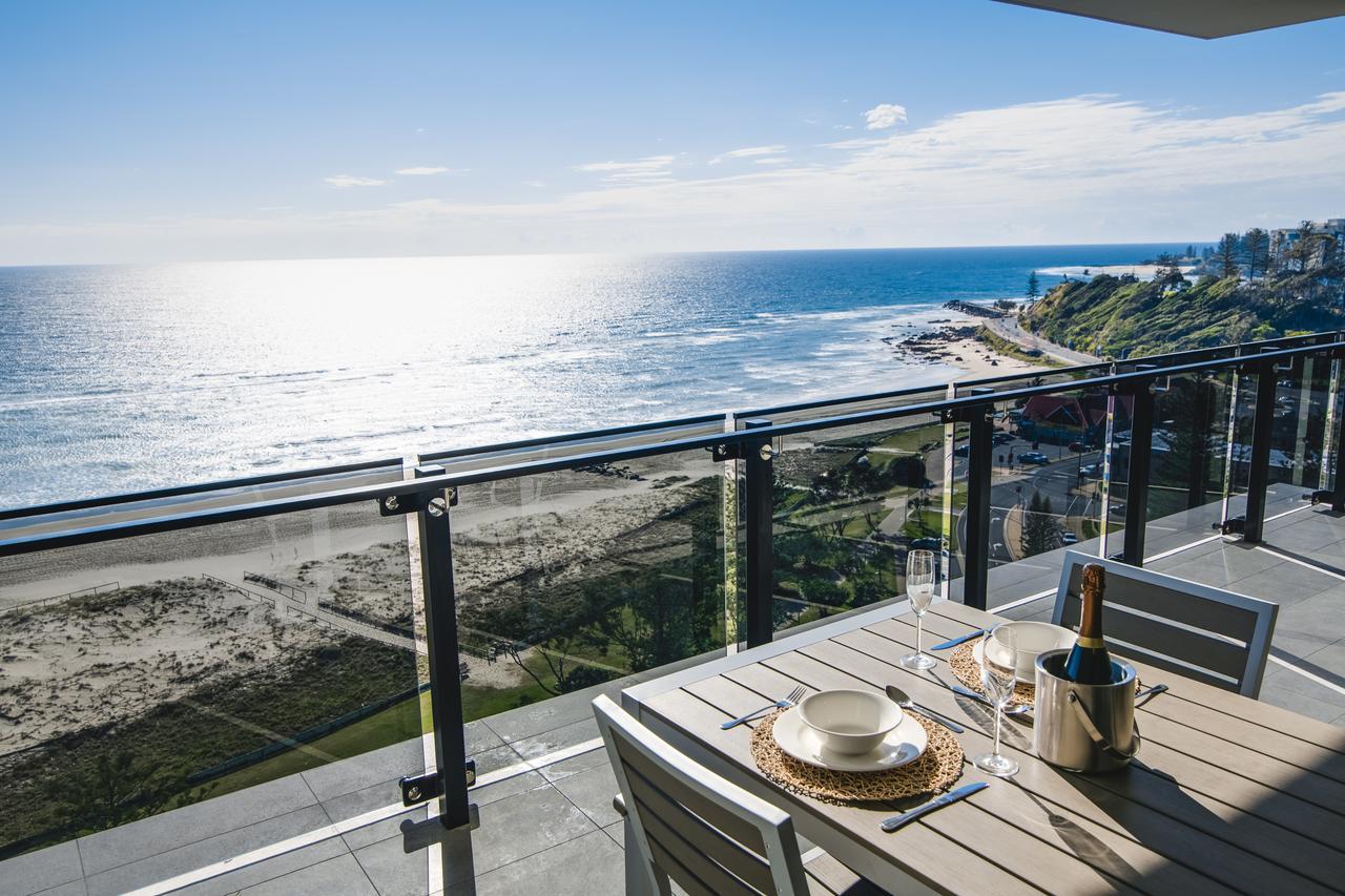 Iconic Kirra Beach Resort Gold Coast Exterior photo