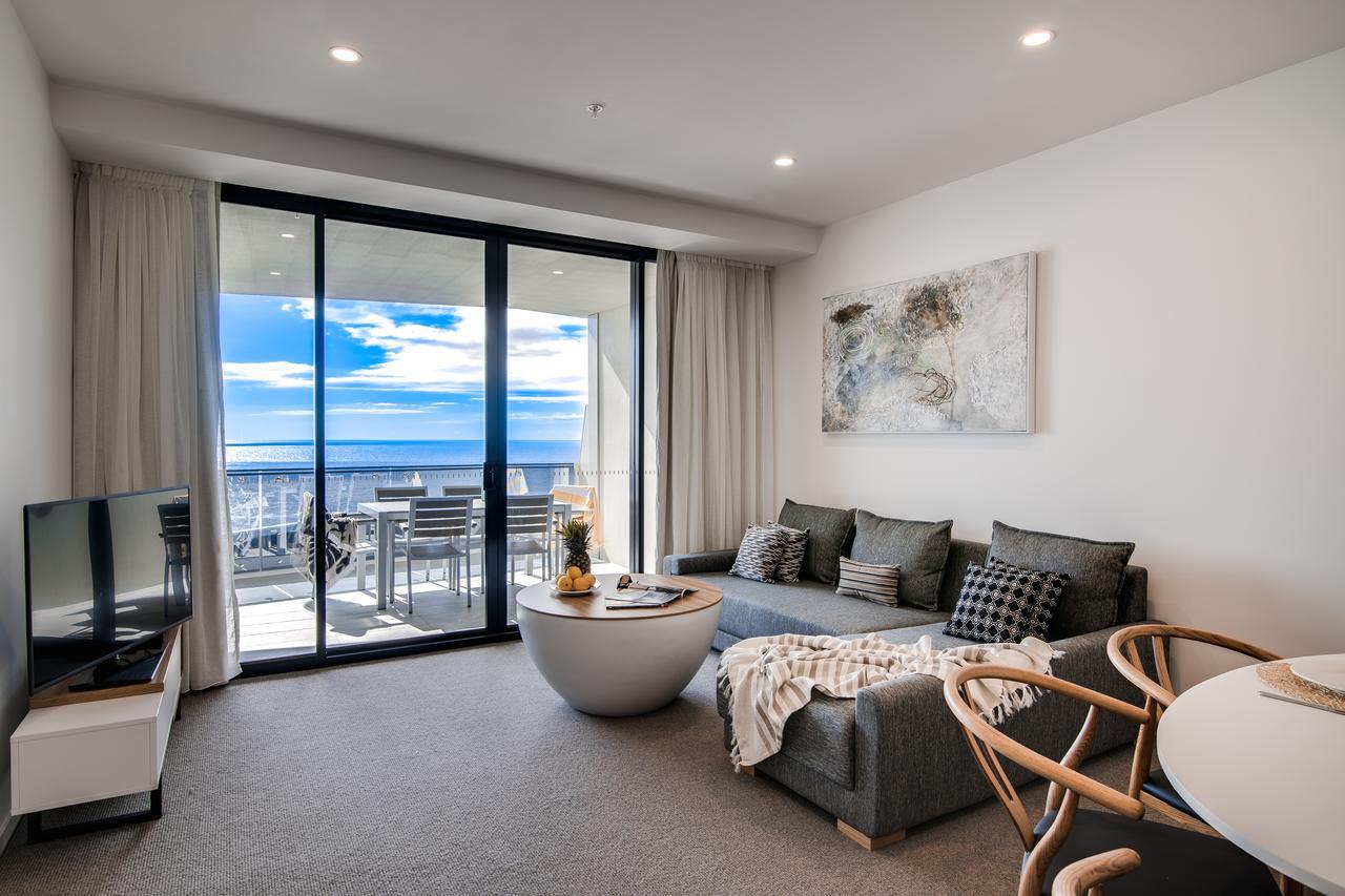 Iconic Kirra Beach Resort Gold Coast Exterior photo