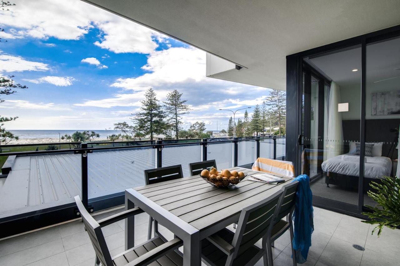 Iconic Kirra Beach Resort Gold Coast Exterior photo